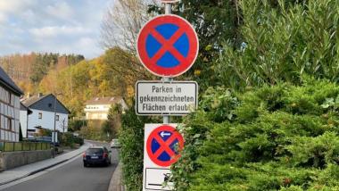 Symbolbild Beschilderung